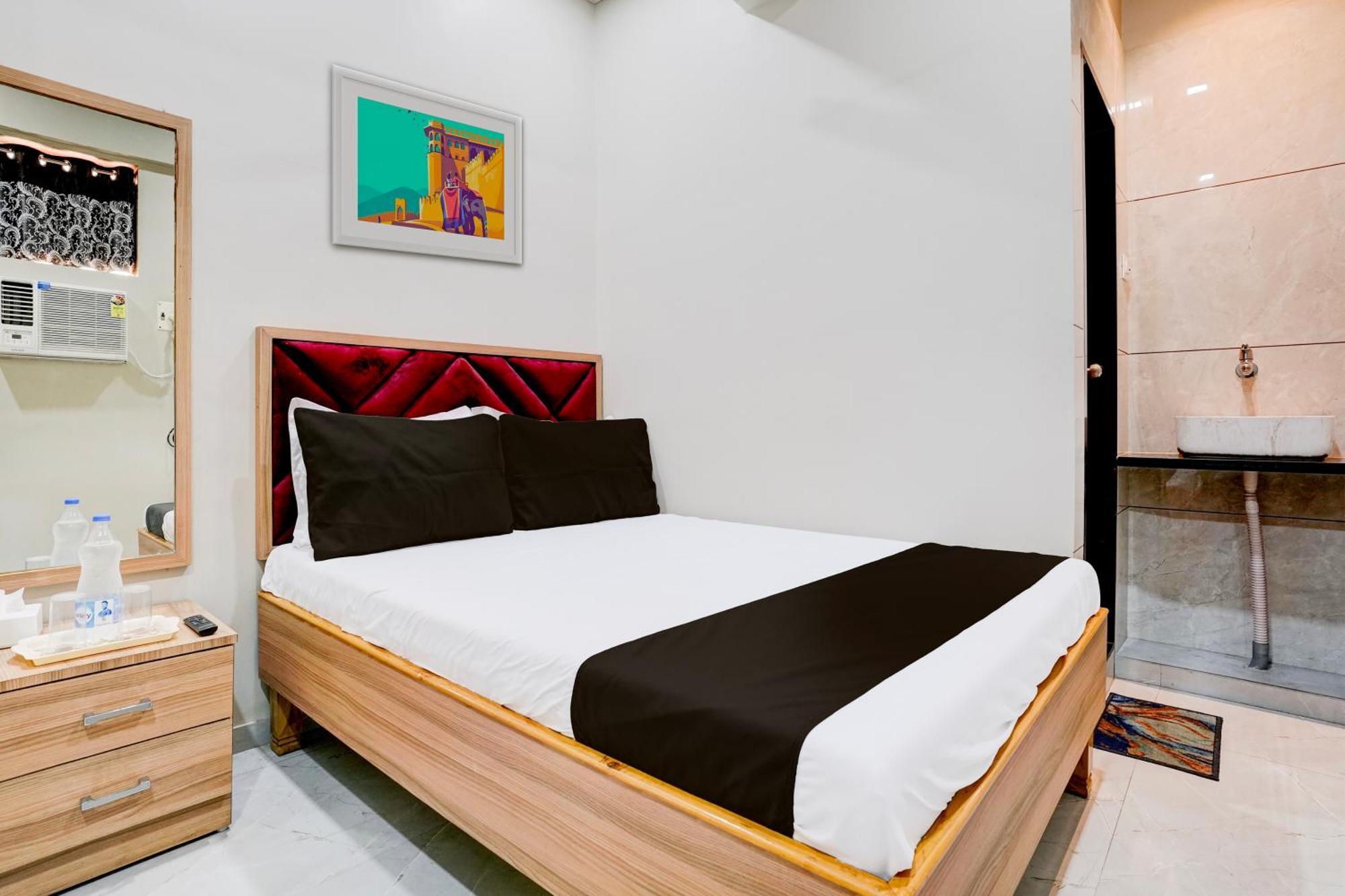 Super Hotel O Divine Fine Dine Lodging And Boarding Kalyan Exterior photo
