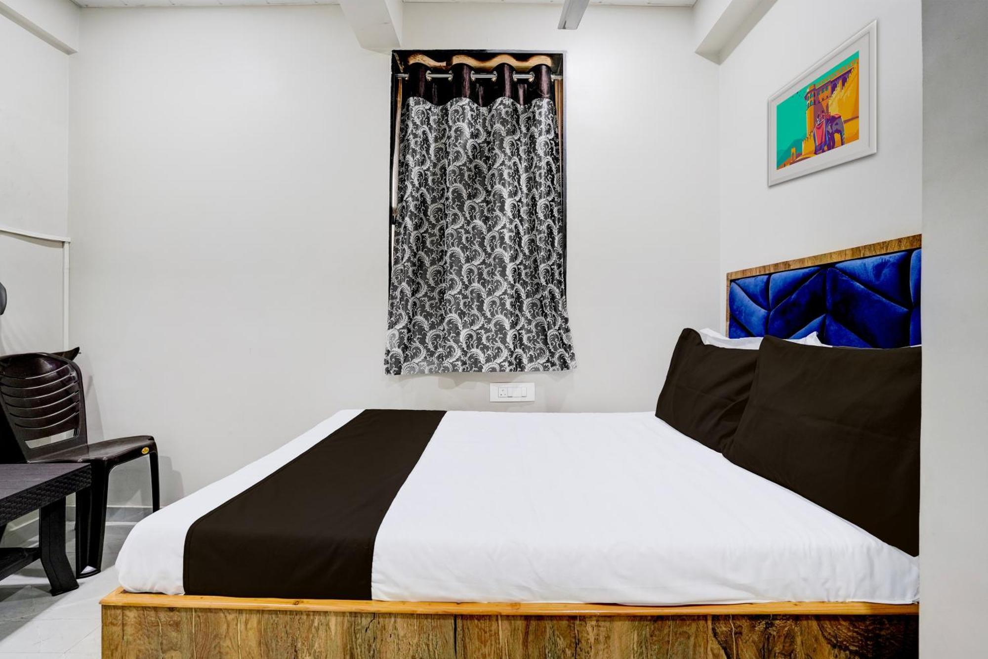 Super Hotel O Divine Fine Dine Lodging And Boarding Kalyan Exterior photo